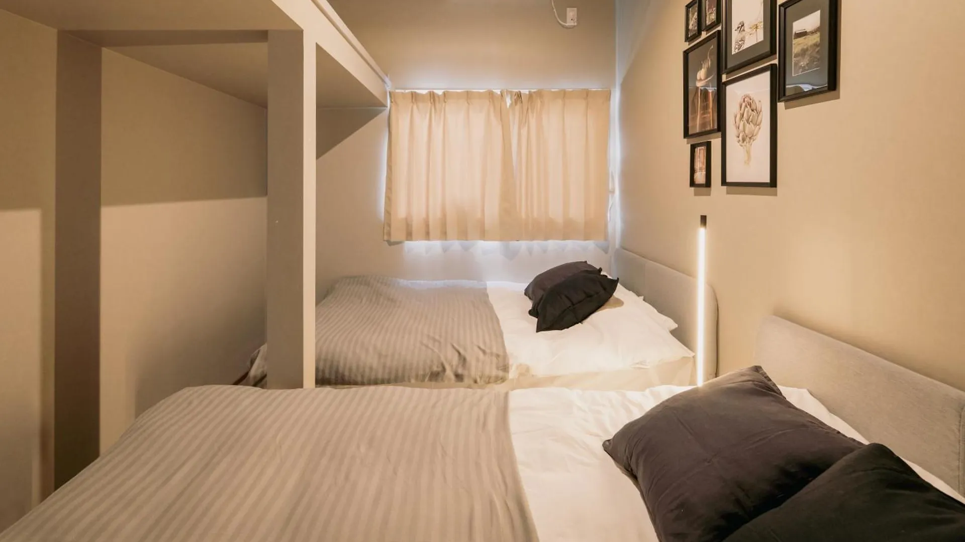 Eminaz Minami Otsuka 3F4F Apartment Tokyo