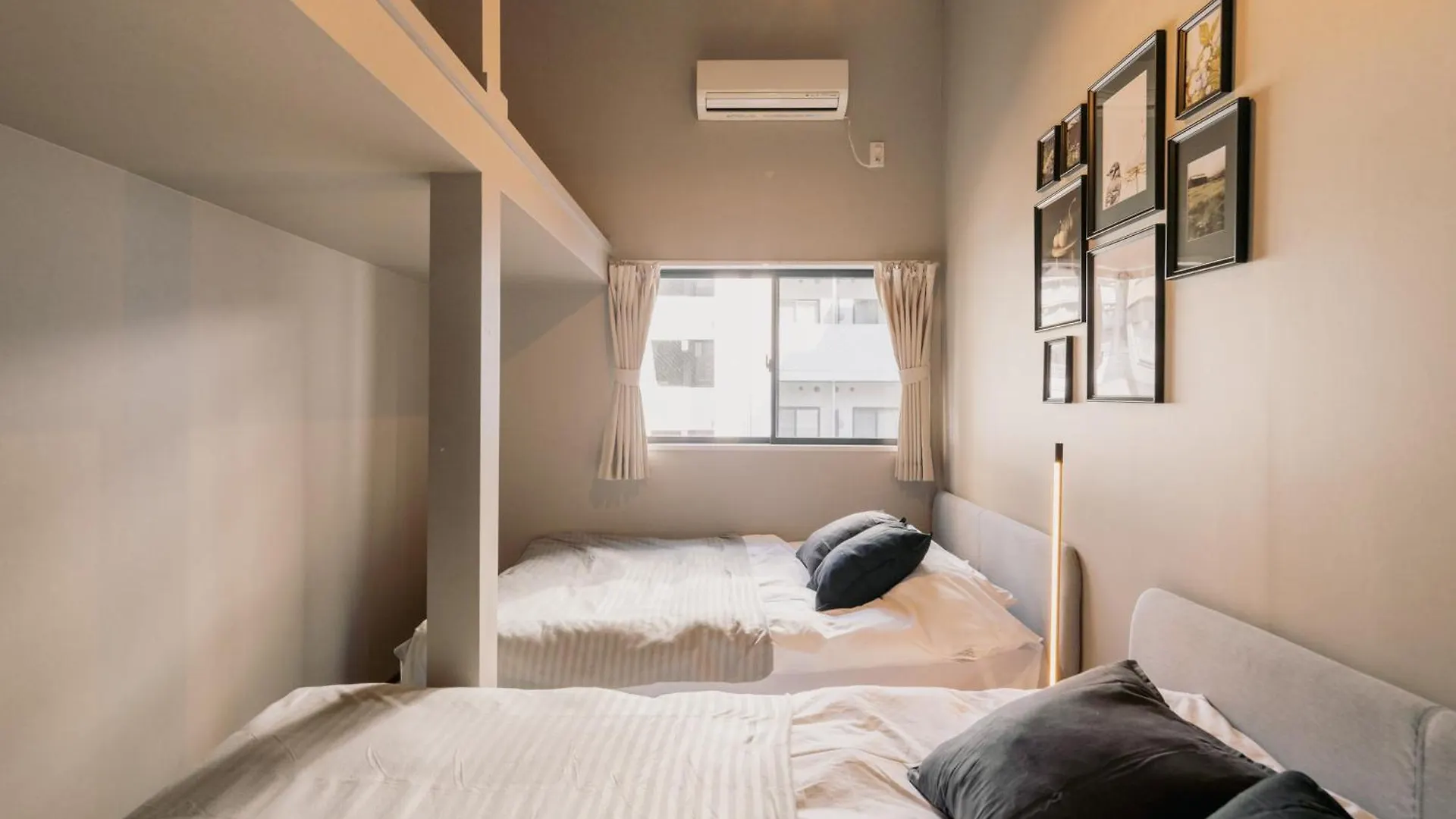 Eminaz Minami Otsuka 3F4F Apartment Tokyo